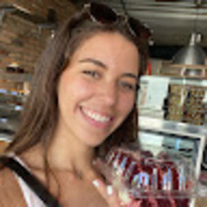 Meet your Posher, Alexandra